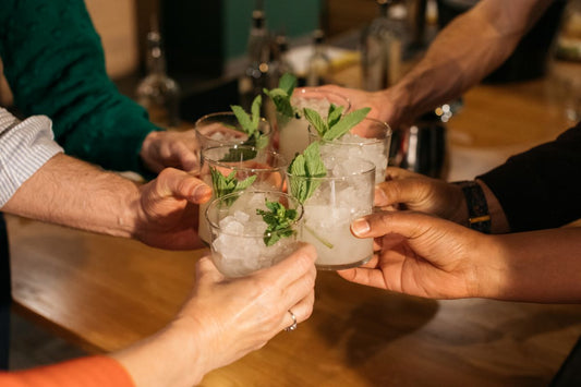 ラム酒の度数は高い？他のお酒との比較とおすすめの飲み方を解説　by TRUCK Japanese Rum